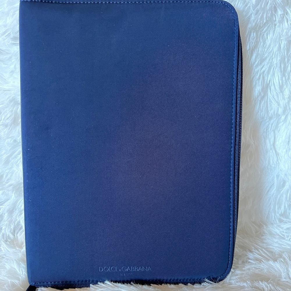 Dolce & Gabbana parfums navy blue portafolio case